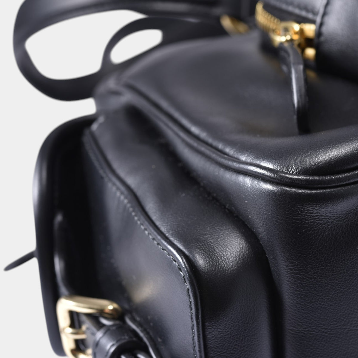 (26년 4월 구매) 미우미우 나파 가죽 포켓 탑 핸들백 5BB179 탑핸들백