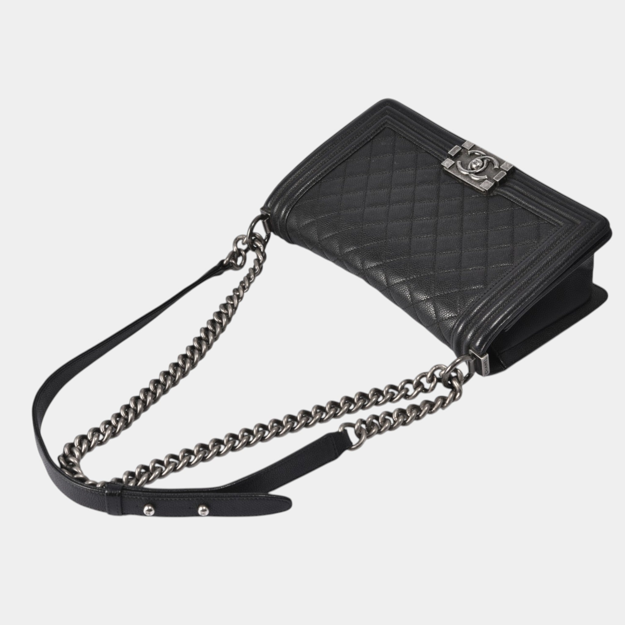 샤넬 보이 샤넬 캐비어스킨 플랩 숄더백 A67086