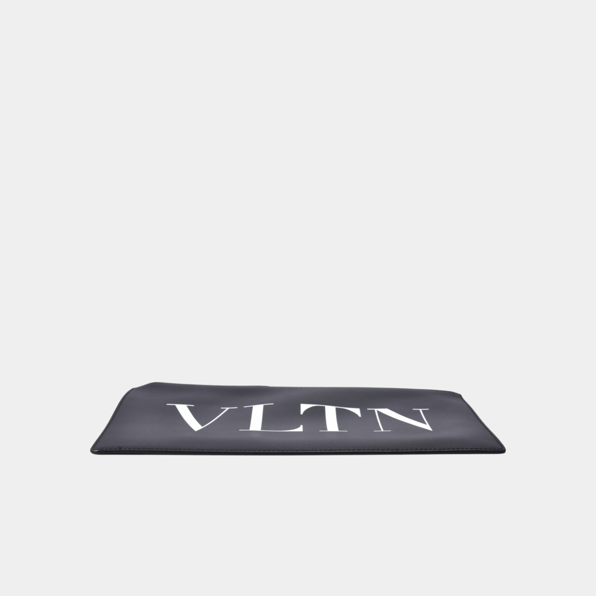 발렌티노 VLTN 클러치 VY2P0483